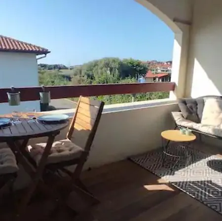 T2 Avec Piscine Et Tennis Bidart